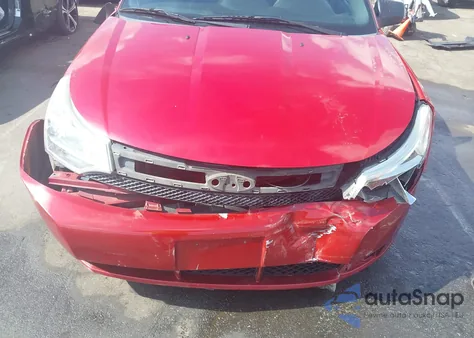 2011 Ford Focus Se z USA, uszkodzony, nr VIN 1FAHP3FN8BW101747